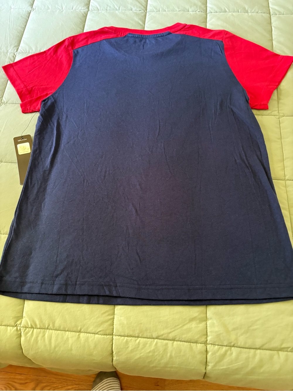 Patriots Navy & Red Woman’s Graphic Tee
Size Large, PTP 21 - Picture 3 of 6